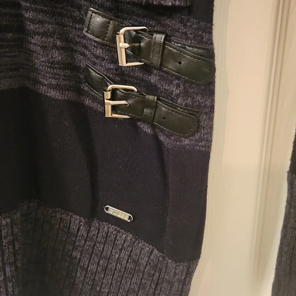 Tunic - Picture 2 of 3